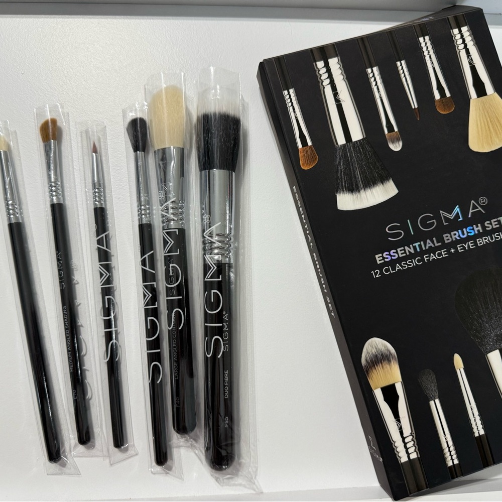 Sigma Beauty $221 Essential Brush Makeup Kit *Partial* 🖤 brand new!